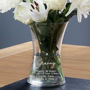 Personalised Granny Glass Decorative Vase - Birthday, Christmas or Mother&#39;s Day Gift for Her - Gran, Granny, Grandma, Nan, Nana, Nanny