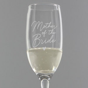 Patelai 2 Bicchieri di Mr e Mrs da Liquore 2 Oz Bicchieri da Vino Oro di Matrimoni Bicchiere da Doccia Nuziale Anniversario Fidanzamento Coppia Bicchiere di Vino per Sposi (Stile Affascinante