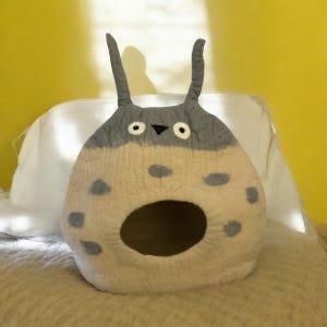 Premium Cat Cave/Bed - Soft Merino Wool, Cozy Round Design Felt - Modern Pet Bed - Wool Cat Bed - Handmade Cat Cave - Free Shipping