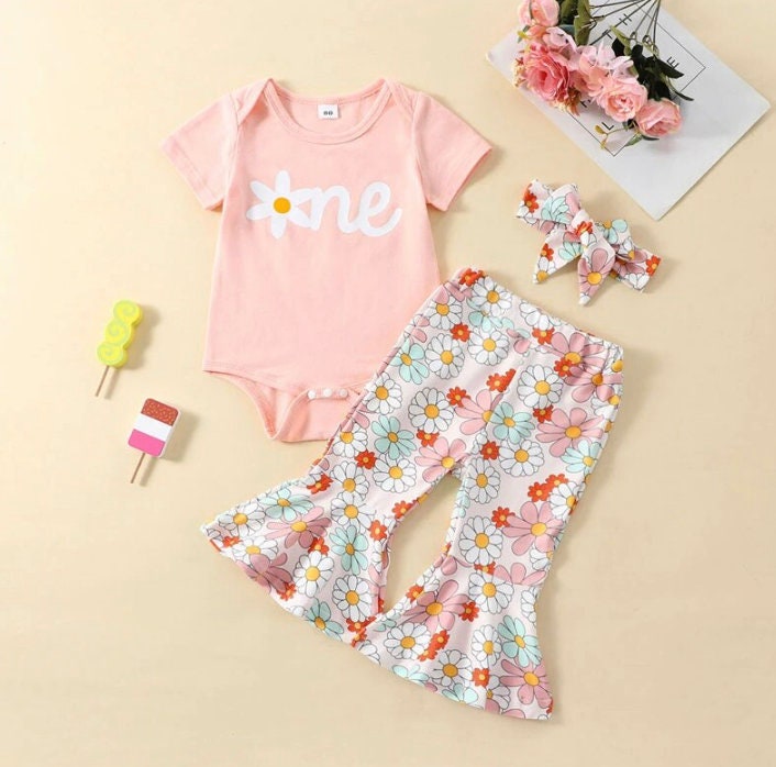 Daisy One Birthday Outfit Retro Baby Clothes Groovy Girl - Etsy