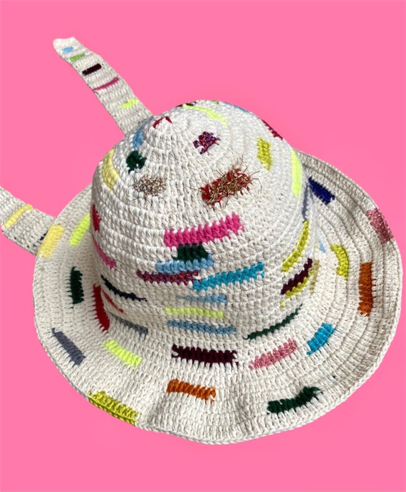 Colorful Scrappy Crochet Bucket Hat With Strings / White Unisex Fisherman  Hat / Bowler Hat 