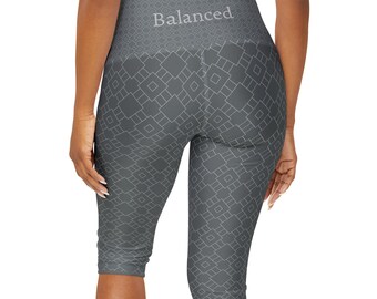 Pantalon de yoga capri gris pour femme | Pantalon de yoga capri taille haute | Pantalon de yoga capri noir moulant | Pantacourt « Balance » pour femmes Intention