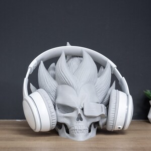 Glass skull headphone stand new arrivals