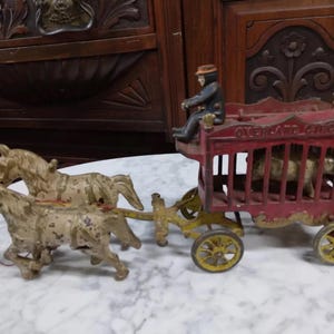 Vintage c. 1930 Kenton Cast Iron Overland Circus Wagon and Horse Carnival Sideshow