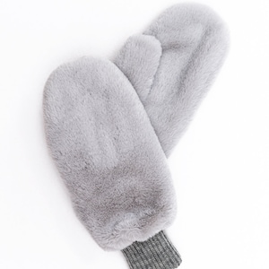 Women&#39;s Fur Mittens Handmade Double Mittens Faux Fur Upper Knit Lining Cozy Warm Handmade Mitts Cold Weather Accessories