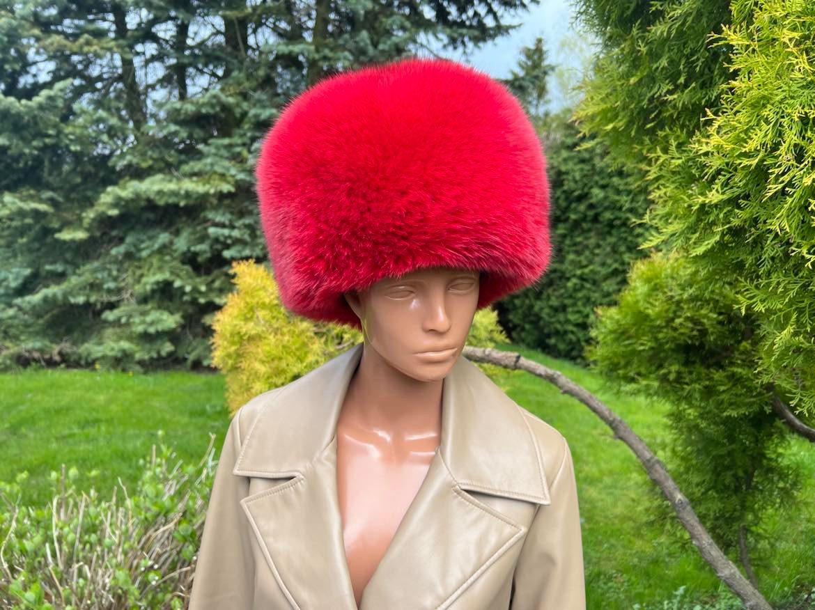 Bold Red Shadow Blue Fox Fur Hat – Unisex From Saga Furs