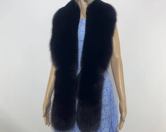 Collier noir en fourrure de renard bleu ombre (Saga Furs)