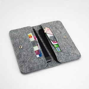 Cartera doble para teléfono de fieltro hecha a mano / Funda plegable vertical para iPhone / Cartera para teléfono móvil y banco de energía