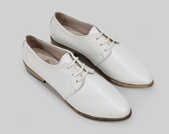 Zapatos Oxford de mujer con punta afilada, horma ancha, piel de búfalo suave (ecológicos).