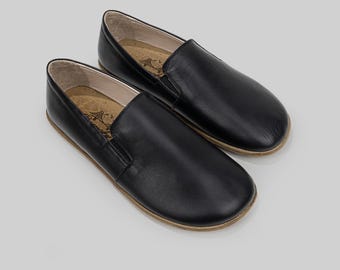 Handcrafted Barefoot Shoes: Wide Toe, Flexible Buffalo Leather