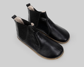 Botines de piel de punta ancha: estilo descalzo, sin cordones Chelsea