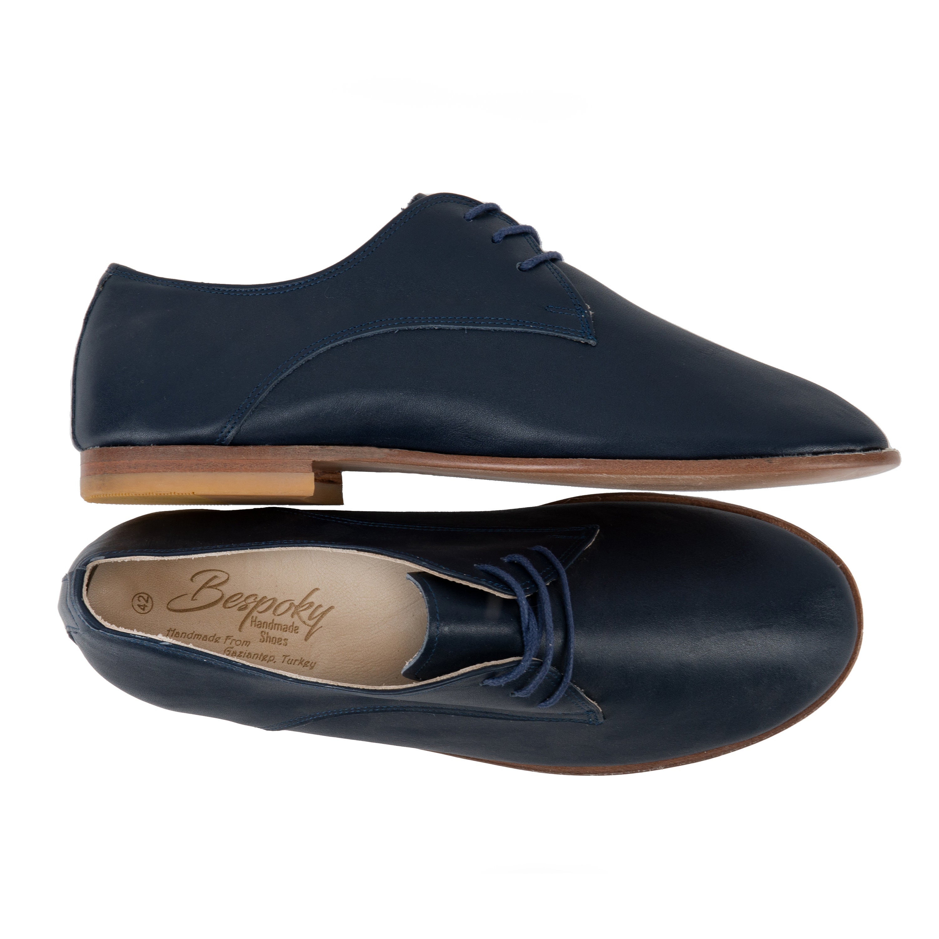 Zapato Oxford clásico de color azul marino con - España