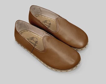 Breathable Leather Loafers for Men: Wide Toe Box, Slip Resistant