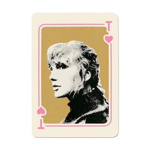 テイラー・スウィフトのハートの女王ステッカー | マットビニールで丈夫 | ウォーターボトル、ノートパソコン、携帯電話ケースに最適