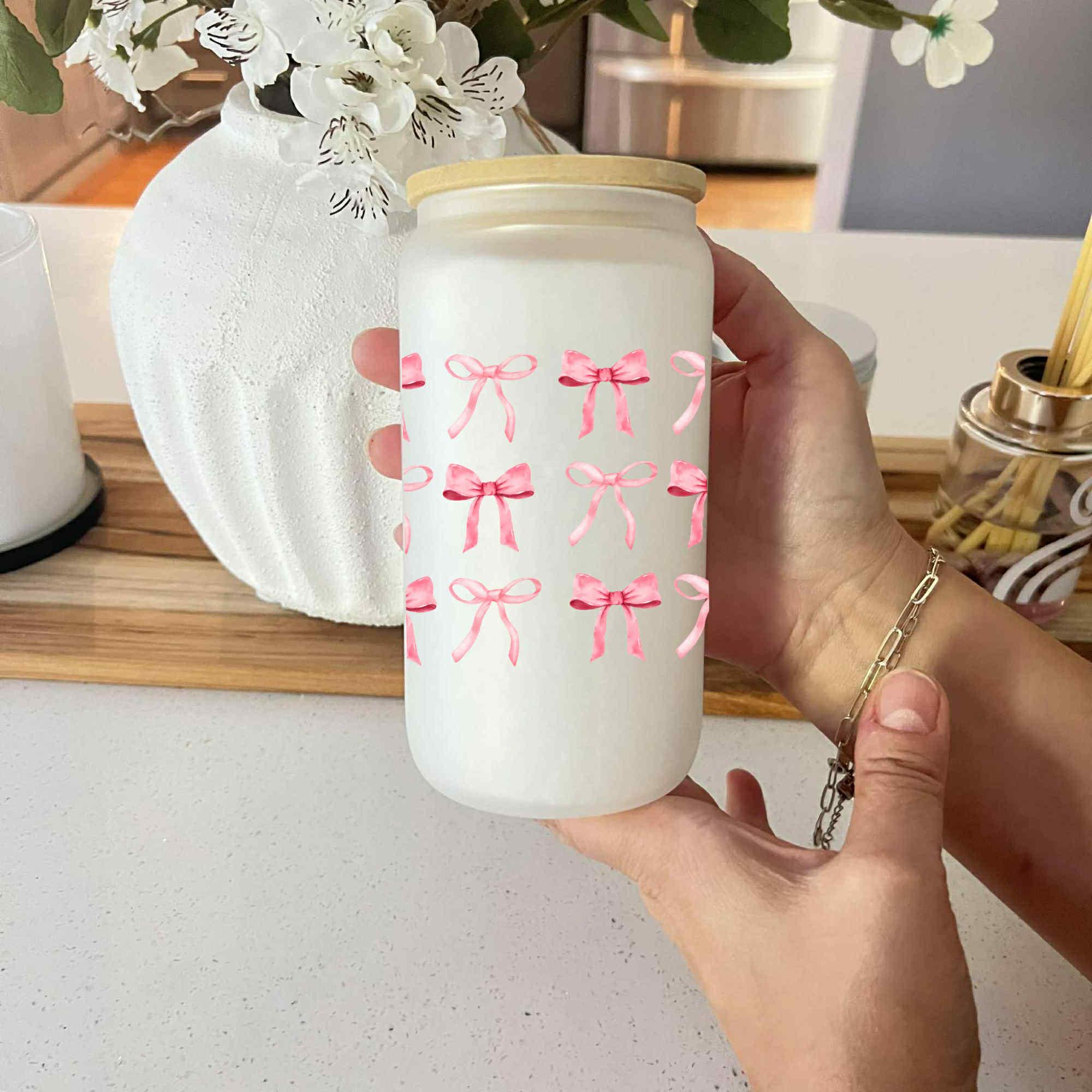 Mason Life Glazen bekers met deksels en rietjes, Valentijnsdaggeschenken voor haar vrouwen, 18 oz drinkglazen, ijskoffie glazen beker, smoothie tumbler glas (zwart en roze liefde x 2