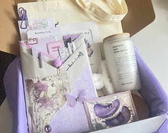 Rendez-vous mystérieux avec un livre, boîte mystère, cadeau livresque, cadeau pour amoureux des livres, livre personnalisé, livre romantique épicé, fantastique, cadeau livresque