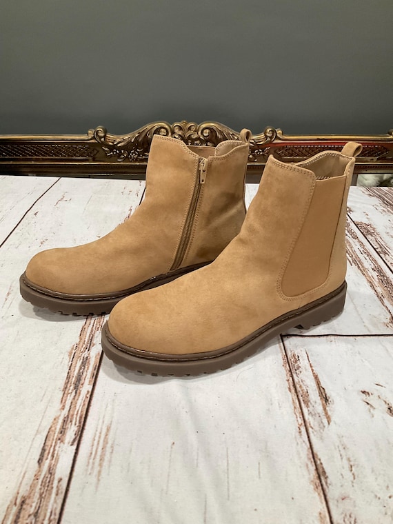 American Eagle Suede Beige Boots NEW s-l400.jpg main image 4