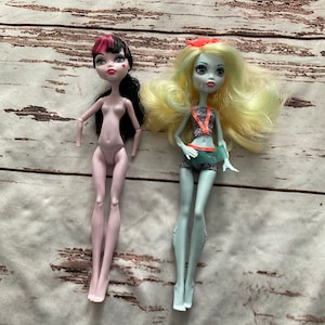 Monster High Draculaura And Lagoona Blue Dolls