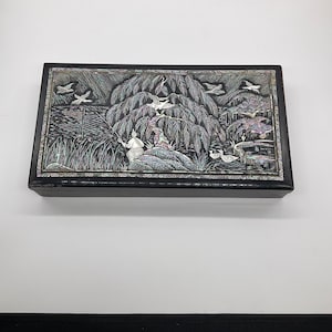 Large Vintage mother of pearl black laquer box