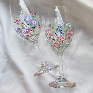 Hand Painted Floral Wine Glass 17 oz , Flower wine glass, Hand painted personalized  wine glasses