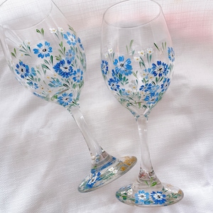Set of 2 Hand Painted Floral Wine Glass 14 oz , Flower wine glass, Hand painted personalized wine glasses