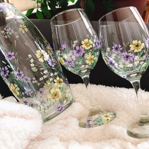 Hand Painted Floral Wine Glass 14 oz , Flower wine glass, Hand painted personalized  wine glasses