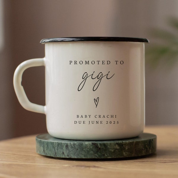 Taza personalizada "Ascenso a abuela" - Anuncio de embarazo personalizado - Regalos para futuros abuelos - Nuevo abuelo Gigi Nana (Est. 2025-2026)