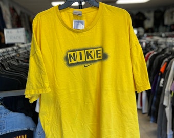 Vintage Nike Men's Tee Size 3XL