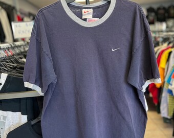 Vintage Nike Men's Tee Size XL