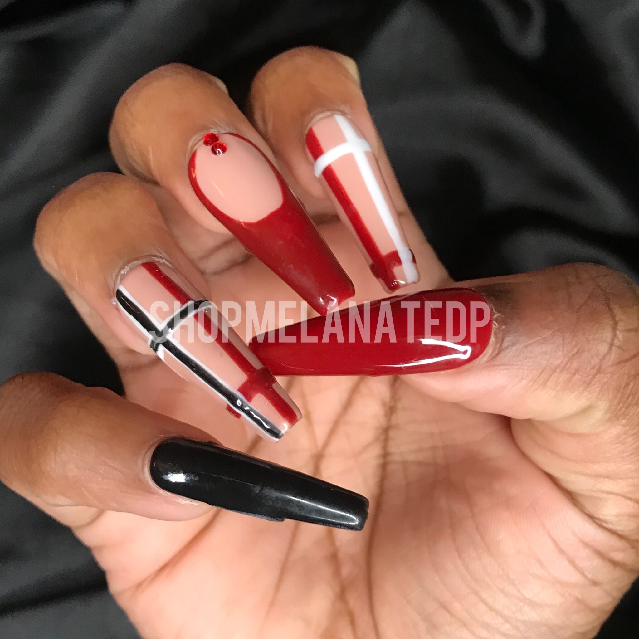 Crimson / Red French Tip/ Plaid Nails/ Black Nails/ Red - Etsy Denmark