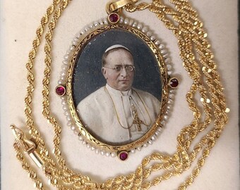 Pope Pius XI Portrait 15-16k Pendant & 14k Chain Pearls Rubies, Beautiful, Rare