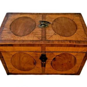 Early 19th c. English Tea Caddy Inlaid w/ Exotic Woods & Pewter, Compartments