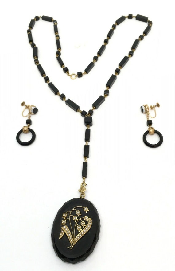 19th Century Victorian Onyx, Gold, and Pearl Mourn