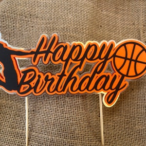 Arquivo de corte SVG de 3 camadas de basquete de feliz aniversário para topper de bolo/arquivo digital/