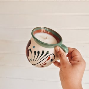 12oz handmade soy candle in reusable mug/ Mexican ceramic. Scents| pan dulce, coquito,feliz Navidad, celestial, naranja y Tajín,Mil Rosas