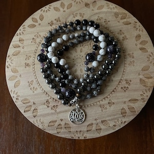 Yin Yang Black and White Zen Mala hand made crystal gem japa mala prayer bead mala necklace bracelet (customizable)