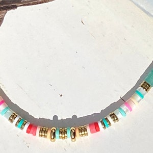 Bracelet ou collier surfeur enfant coloré en perles Heishi 
