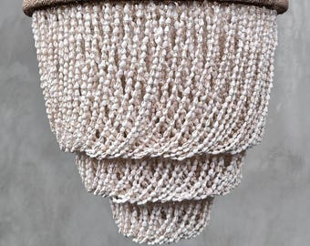 Lustre de Conchas Artesanal: Luminária Pendente Boho, Luminária de Teto com Conchas Marinhas - SL11