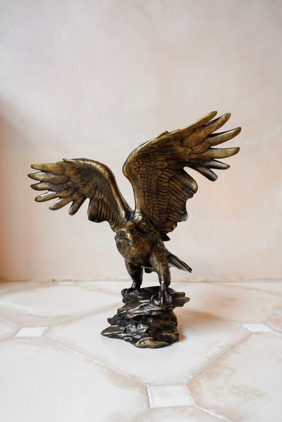 Rey de los Pájaros Escultura de Águila Poderosa hecha de - Etsy México