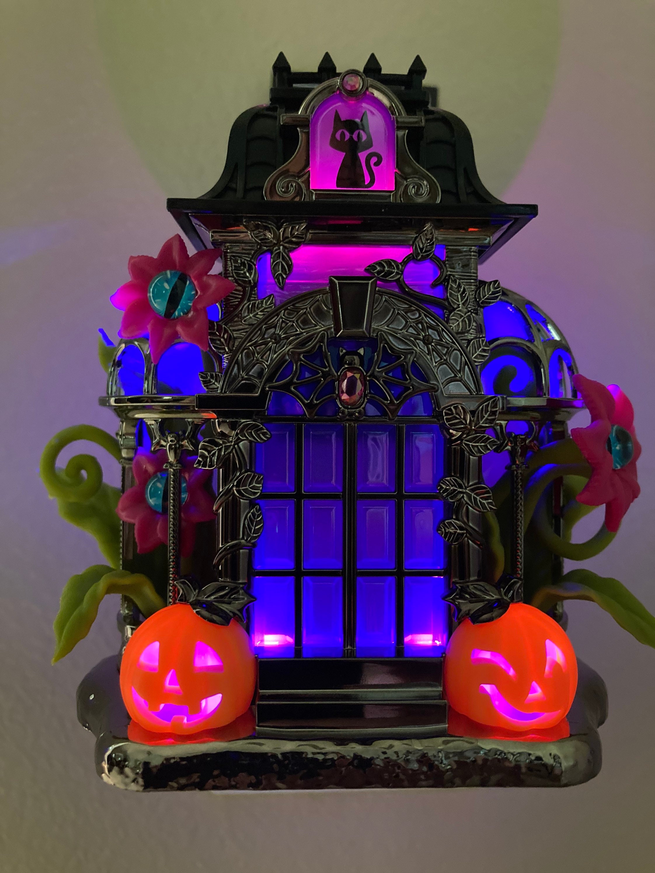 Are Bath And Body Works Wallflowers Safe For Dogs