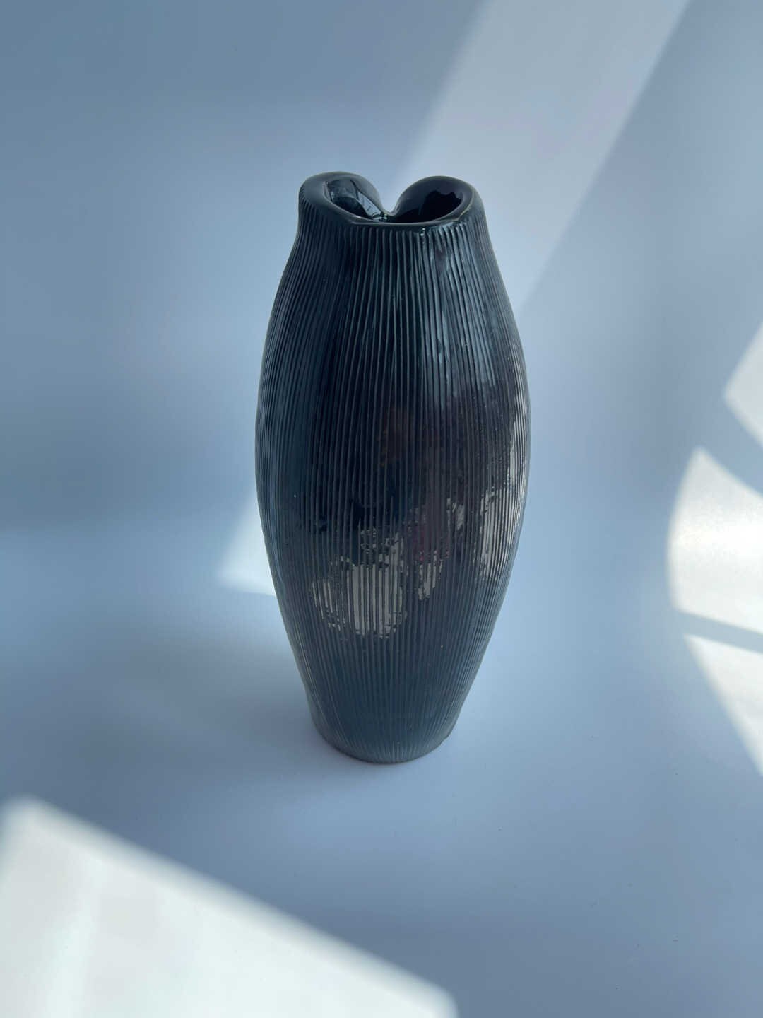Elegant Design Glass Vases - ApolloBox