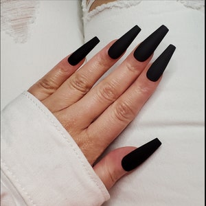 Black Matte/Glossy Press On Nail Set