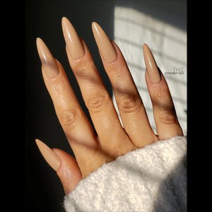 Mocha Mousse Matte/Glossy Finish Press On Nail