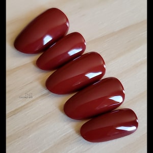 Red Velvet Cake Matte/Glossy Finish Press On Nail Set