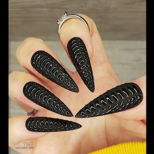 Black Dragon Scales Press On Nail Set