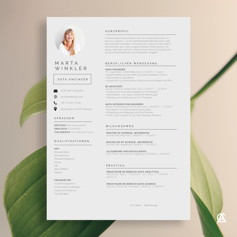 Modern application template in German, with tabular CV, application letter, cover sheet and attachments image 1