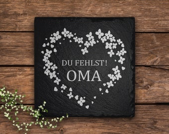 Ganzährige Trauer- und Gedenktafel für die Großmutter. Grabschmuck aus Schiefer mit liebevoller Herz Gravur und Oma Inschrift.