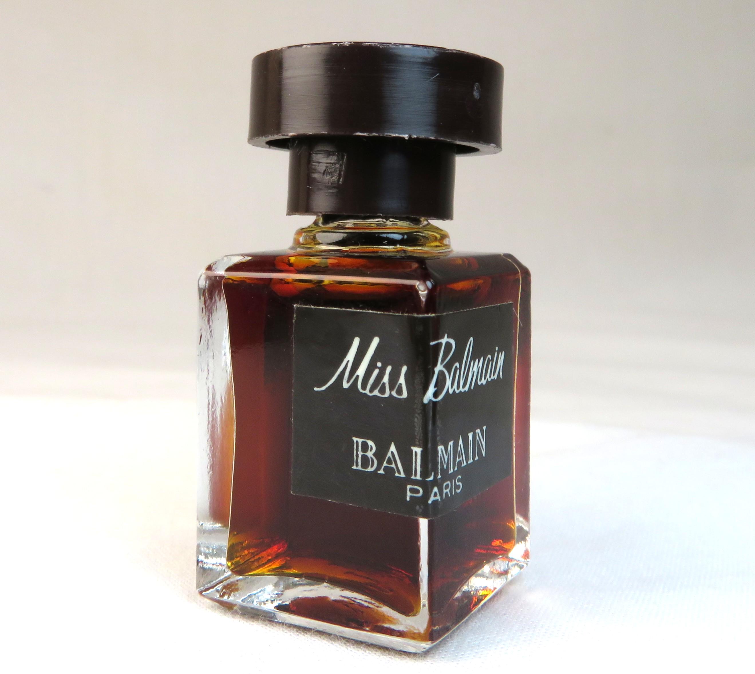 ピエール・バルマンによるミス・バルマン香水のミニチュアサイズ（2ml 