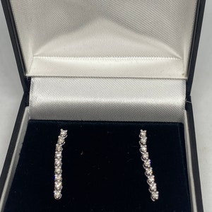 18 karat vitguldsörhängen med diamanter