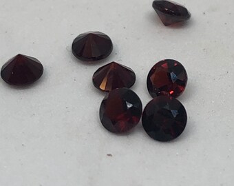 4 mm kamienie granatu szlif brylantowy opakowanie 7 sztuk